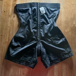 Sleek Black Women's Shapewear